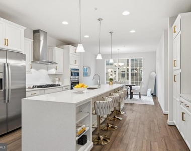 617 Leigh Way - Photo Thumbnail 22