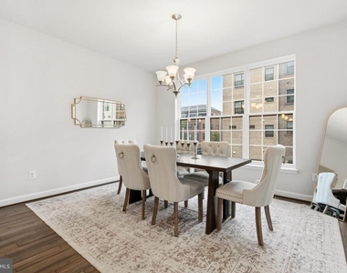 617 Leigh Way - Photo Thumbnail 29
