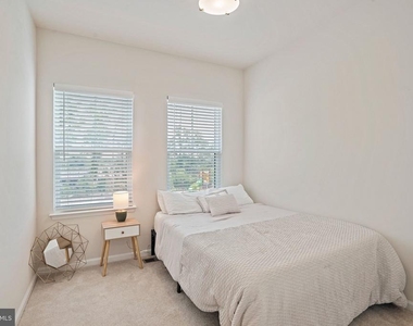 3443 Carnaby Street - Photo Thumbnail 22