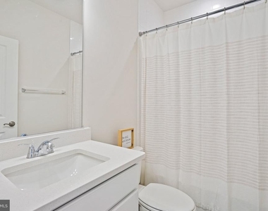 3443 Carnaby Street - Photo Thumbnail 17