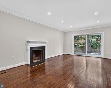 6216 Goodview Street - Photo Thumbnail 9