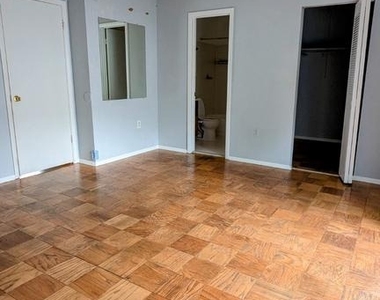 11124 Oak Leaf Drive - Photo Thumbnail 21
