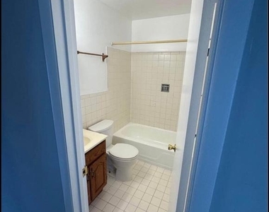 11124 Oak Leaf Drive - Photo Thumbnail 16
