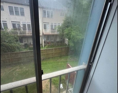 11124 Oak Leaf Drive - Photo Thumbnail 14