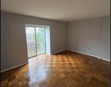 11124 Oak Leaf Drive - Photo Thumbnail 17