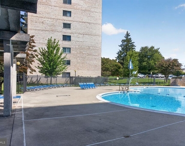 1111 W University Boulevard W - Photo Thumbnail 13