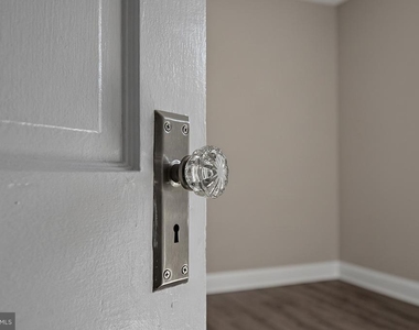 8505 Flower Avenue - Photo Thumbnail 21