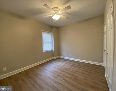 8505 Flower Avenue - Photo Thumbnail 12
