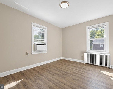 8505 Flower Avenue - Photo Thumbnail 14