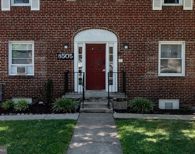 8505 Flower Avenue - Photo Thumbnail 4