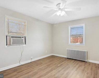 8503 Flower Avenue - Photo Thumbnail 3