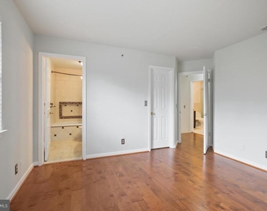 5716 Chapman Mill Drive - Photo Thumbnail 12