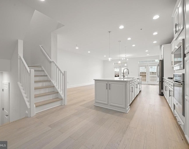 8120 Westside Boulevard - Photo Thumbnail 13