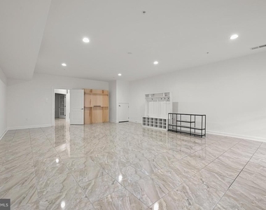 8120 Westside Boulevard - Photo Thumbnail 10