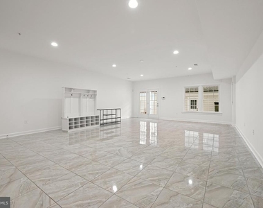 8120 Westside Boulevard - Photo Thumbnail 9