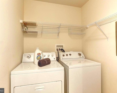 10806 Warfield Place - Photo Thumbnail 13