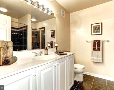 10806 Warfield Place - Photo Thumbnail 4