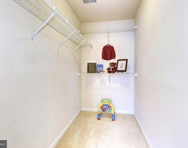 10806 Warfield Place - Photo Thumbnail 19