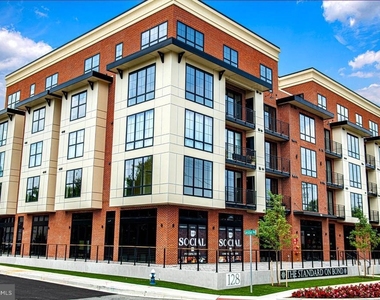 128 N Bond Street - Photo Thumbnail 41