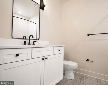 128 N Bond Street - Photo Thumbnail 16