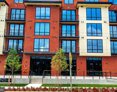 128 N Bond Street - Photo Thumbnail 44