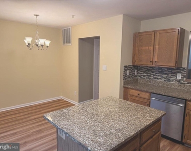 220 Ferring Court - Photo Thumbnail 8