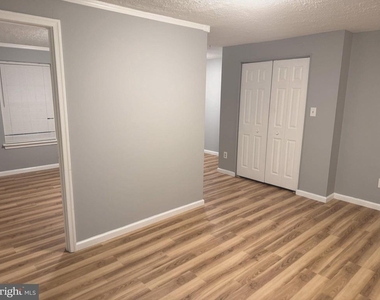 220 Ferring Court - Photo Thumbnail 11