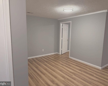 220 Ferring Court - Photo Thumbnail 9