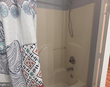 220 Ferring Court - Photo Thumbnail 28