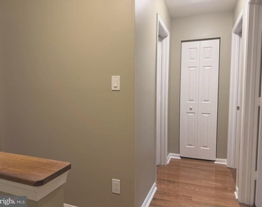 220 Ferring Court - Photo Thumbnail 17