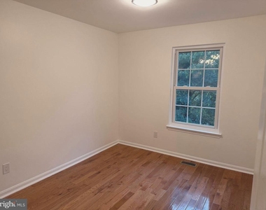 220 Ferring Court - Photo Thumbnail 16