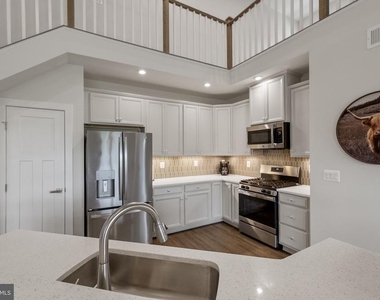 3510 Starlight Street - Photo Thumbnail 12