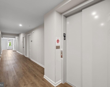 3510 Starlight Street - Photo Thumbnail 2
