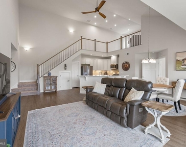 3510 Starlight Street - Photo Thumbnail 9