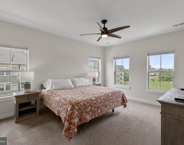 3510 Starlight Street - Photo Thumbnail 20