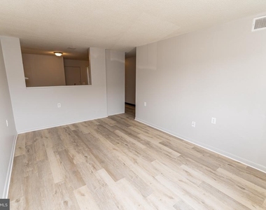 510 S Main Street - Photo Thumbnail 7