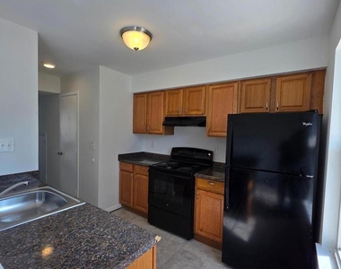 404 Trefoil Place - Photo Thumbnail 4