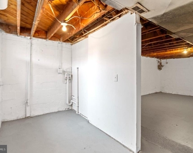 7827 Eastdale Road - Photo Thumbnail 15