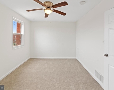 7827 Eastdale Road - Photo Thumbnail 12