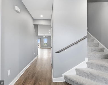 529 Swansea Drive - Photo Thumbnail 7