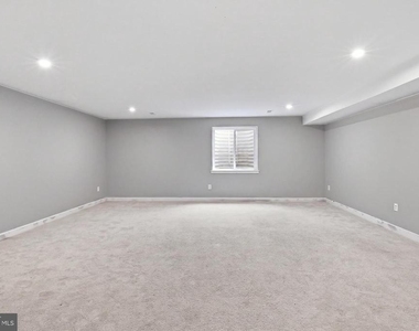 529 Swansea Drive - Photo Thumbnail 11