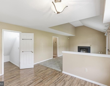 251 N Caroline Place - Photo Thumbnail 17