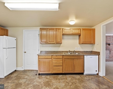 4 Thorn Street - Photo Thumbnail 16