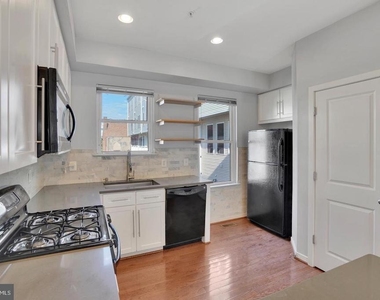 909 5th Street Se - Photo Thumbnail 2