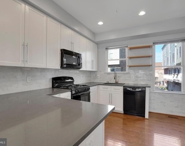 909 5th Street Se - Photo Thumbnail 1