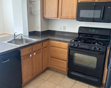 350 G Street Sw - Photo Thumbnail 5