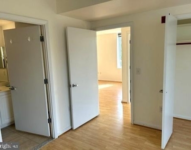 350 G Street Sw - Photo Thumbnail 3