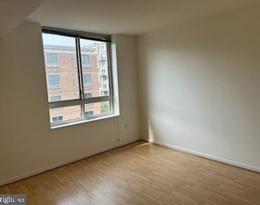 350 G Street Sw - Photo Thumbnail 11
