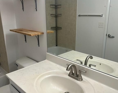 350 G Street Sw - Photo Thumbnail 10