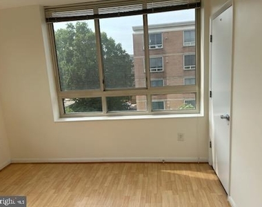 350 G Street Sw - Photo Thumbnail 7
